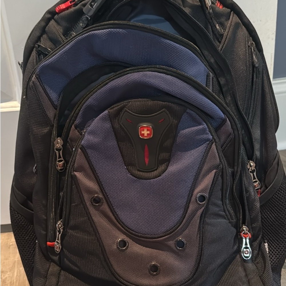SwissGear Black and Blue Men's Backpack